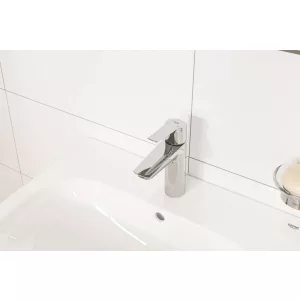 Смеситель для ванны GROHE QuickFix Start, с душевым набором, хром, (23413002) Смеситель для ванны GROHE QuickFix Start, с душевым набором, хром, (23413002)