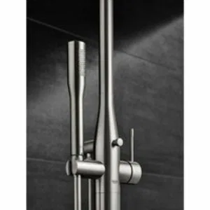 Душевая система GROHE Essence New со смесителем для душа, суперсталь (23741DC1) Душевая система GROHE Essence New со смесителем для душа, суперсталь (23741DC1)