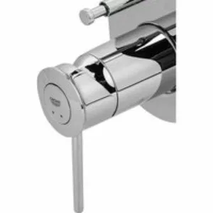 Смеситель для ванны GROHE BauClassic в комплекте с монтажной частью, хром (29047000) Смеситель для ванны GROHE BauClassic в комплекте с монтажной частью, хром (29047000)