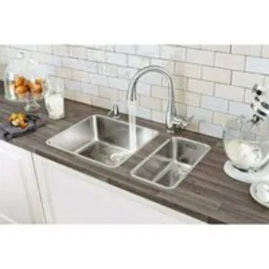 Смеситель для кухни GROHE Parkfield с вытяжным изливом, хром (30215001) Смеситель для кухни GROHE Parkfield с вытяжным изливом, хром (30215001)