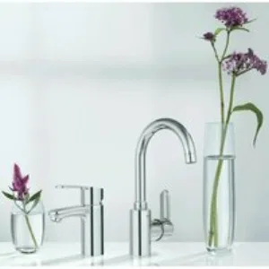 Смеситель для раковины GROHE Eurostyle Cosmopolitan, S-size, хром (3355220E) Смеситель для раковины GROHE Eurostyle Cosmopolitan, S-size, хром (3355220E)