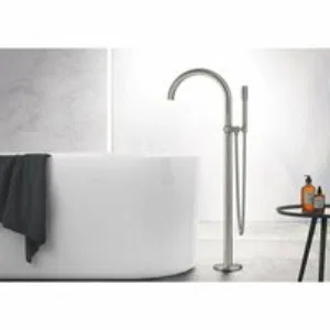 Внешняя часть смесителя для ванны GROHE Atrio напольного монтажа, суперсталь (32653DC3) Внешняя часть смесителя для ванны GROHE Atrio напольного монтажа, суперсталь (32653DC3)