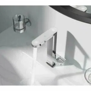 Смеситель для раковины GROHE Plus Digital с индикатором температуры, M-size, хром (23958003) Смеситель для раковины GROHE Plus Digital с индикатором температуры, M-size, хром (23958003)