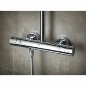 Душевая система GROHE Tempesta Cosmopolitan System 250 Cube с термостатом для душа, хром (26689000) Душевая система GROHE Tempesta Cosmopolitan System 250 Cube с термостатом для душа, хром (26689000)