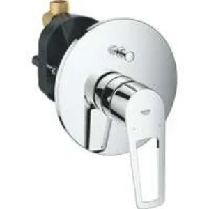 Смеситель для ванны GROHE BauLoop в комплекте с монтажной частью, хром (29081001) Смеситель для ванны GROHE BauLoop в комплекте с монтажной частью, хром (29081001)