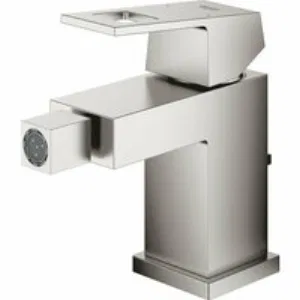 Смеситель для биде GROHE Eurocube с донным клапаном, суперсталь (23138DC0) Смеситель для биде GROHE Eurocube с донным клапаном, суперсталь (23138DC0)