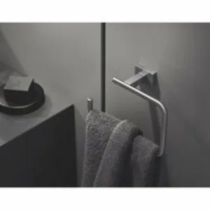Держатель для туалетной бумаги без крышки GROHE Essentials Cube, суперсталь (40507DC1) Держатель для туалетной бумаги без крышки GROHE Essentials Cube, суперсталь (40507DC1)