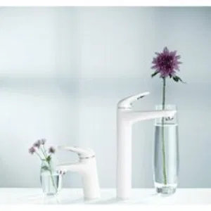 Смеситель для раковины GROHE Eurostyle, S-Size, белая луна (33558LS3) Смеситель для раковины GROHE Eurostyle, S-Size, белая луна (33558LS3)