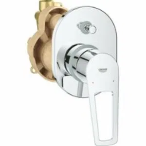 Смеситель для ванны GROHE BauLoop в комплекте с монтажной частью, хром (29041001) Смеситель для ванны GROHE BauLoop в комплекте с монтажной частью, хром (29041001)