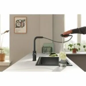 Смеситель для кухонной мойки GROHE Blue Pure Minta c вытяжным изливом, функцией фильтрации, без фильтра в комплекте, фантомный черный (30590KF0) Смеситель для кухонной мойки GROHE Blue Pure Minta c вытяжным изливом, функцией фильтрации, без фильтра в комплекте, фантомный черный (30590KF0)