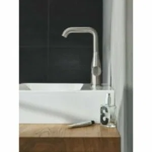Смеситель для раковины GROHE Essence с донным клапаном, L-size, суперсталь (24174DC1) Смеситель для раковины GROHE Essence с донным клапаном, L-size, суперсталь (24174DC1)
