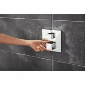 Душевая система GROHE Grontherm Cube с термостатом для душа, хром (34868000) Душевая система GROHE Grontherm Cube с термостатом для душа, хром (34868000)