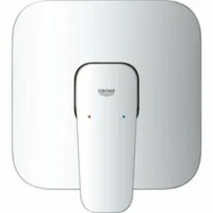 Внешняя часть смесителя для ванны GROHE Cubeo, хром (1017770000) Внешняя часть смесителя для ванны GROHE Cubeo, хром (1017770000)