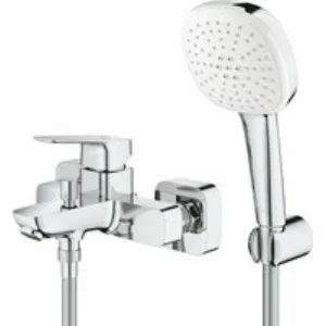 Смеситель для ванны GROHE Cubeo с ручным душем, хром (1018140000) Смеситель для ванны GROHE Cubeo с ручным душем, хром (1018140000)