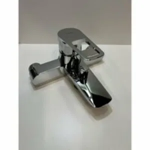 Смеситель для ванны GROHE BauLoop, хром (23602001/U), уценненый товар Смеситель для ванны GROHE BauLoop, хром (23602001/U), уценненый товар