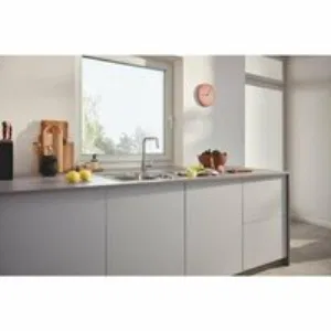 Смеситель для кухни GROHE Eurosmart для монтажа перед окном, хром (30618000) Смеситель для кухни GROHE Eurosmart для монтажа перед окном, хром (30618000)